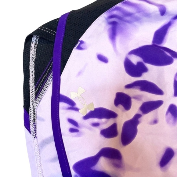 Under Armour womens Fly by 2.0 Printed Running Shorts - Picture 4 of 9